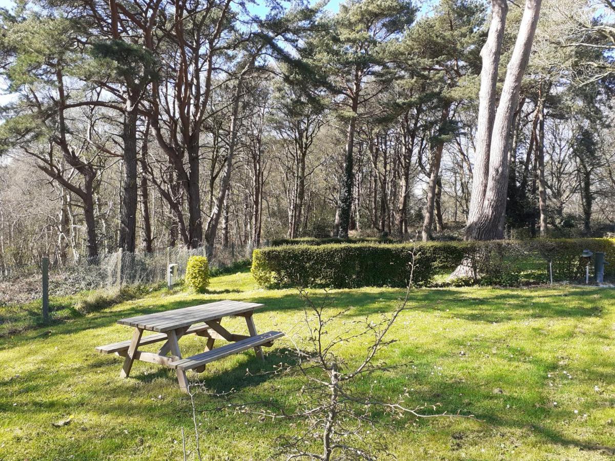 Camping Les Falaises De Toussaint Exterior foto