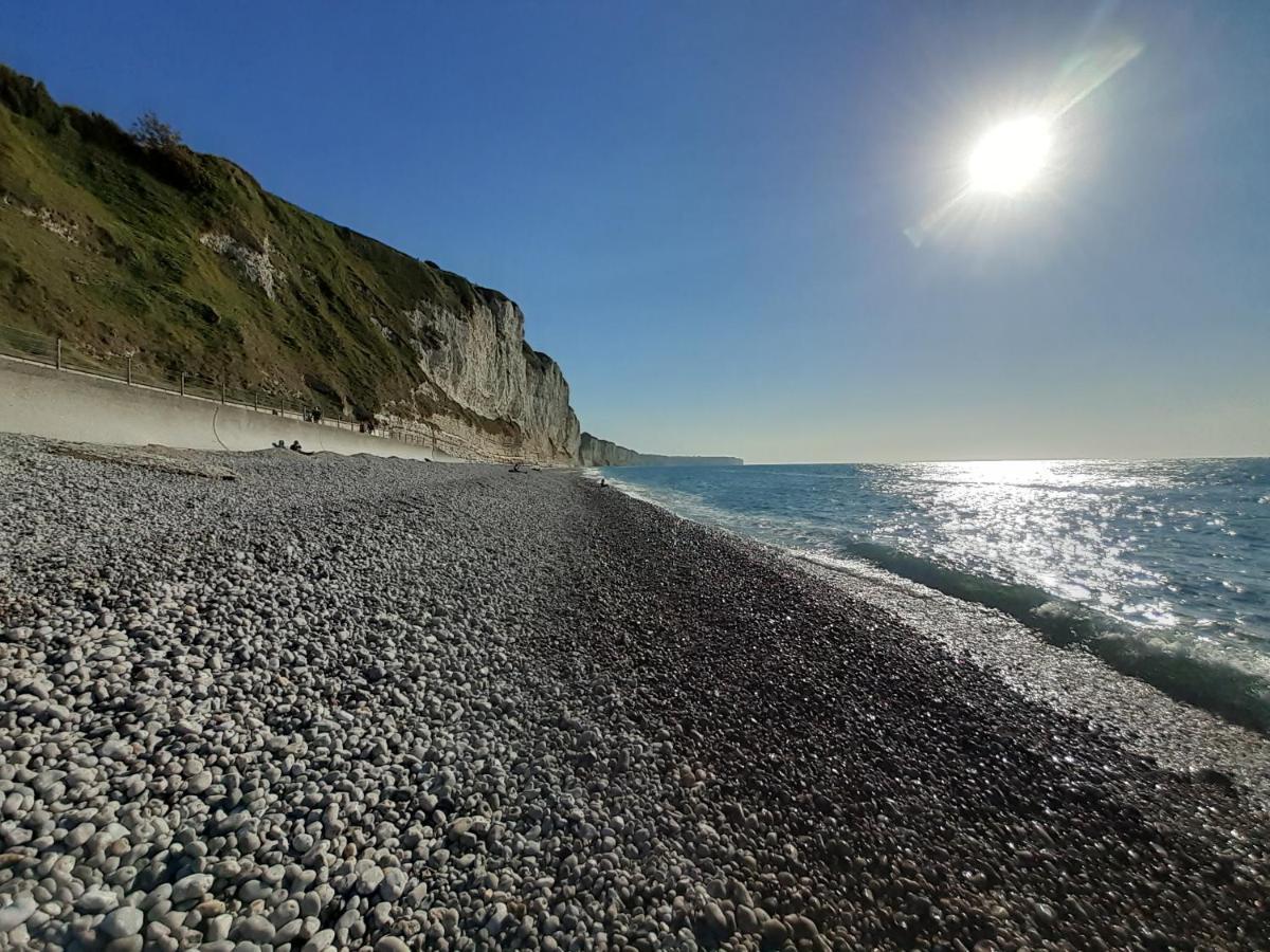 Camping Les Falaises De Toussaint Exterior foto